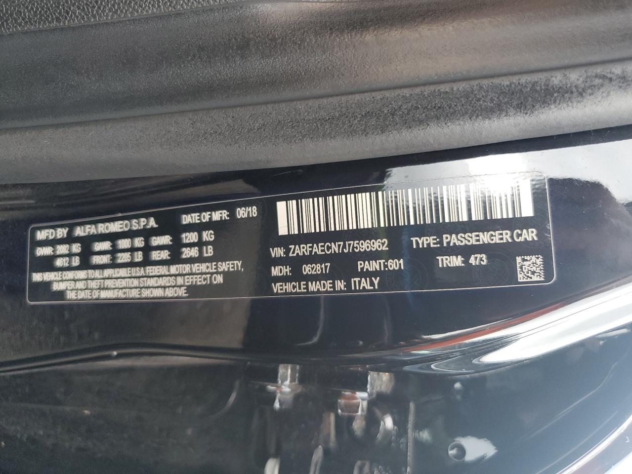 ZARFAECN7J7596962 2018 Alfa Romeo Giulia Ti