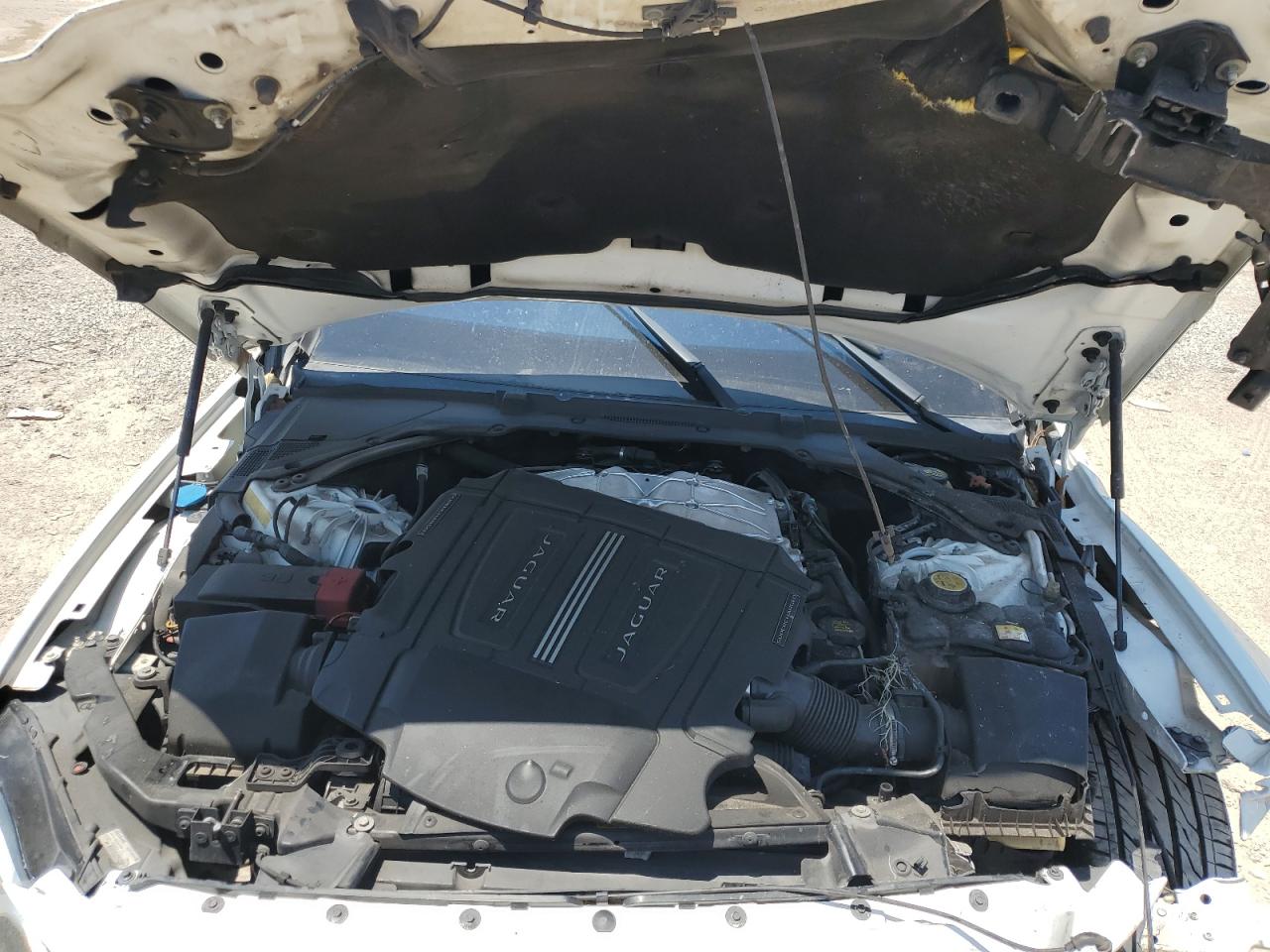 SAJBE4BVXHCY27459 2017 Jaguar Xf Prestige