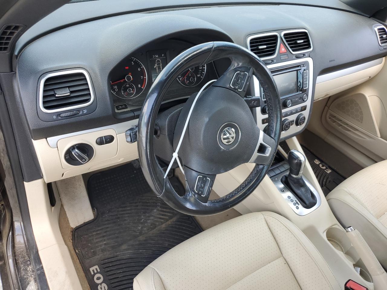 WVWBW8AH0GV000796 2016 Volkswagen Eos Komfort