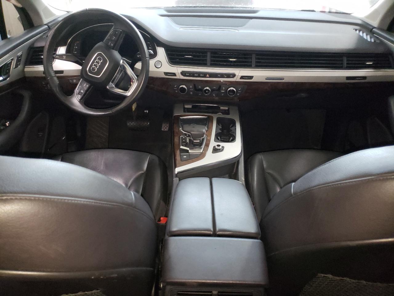 WA1LHAF73JD016228 2018 Audi Q7 Premium Plus