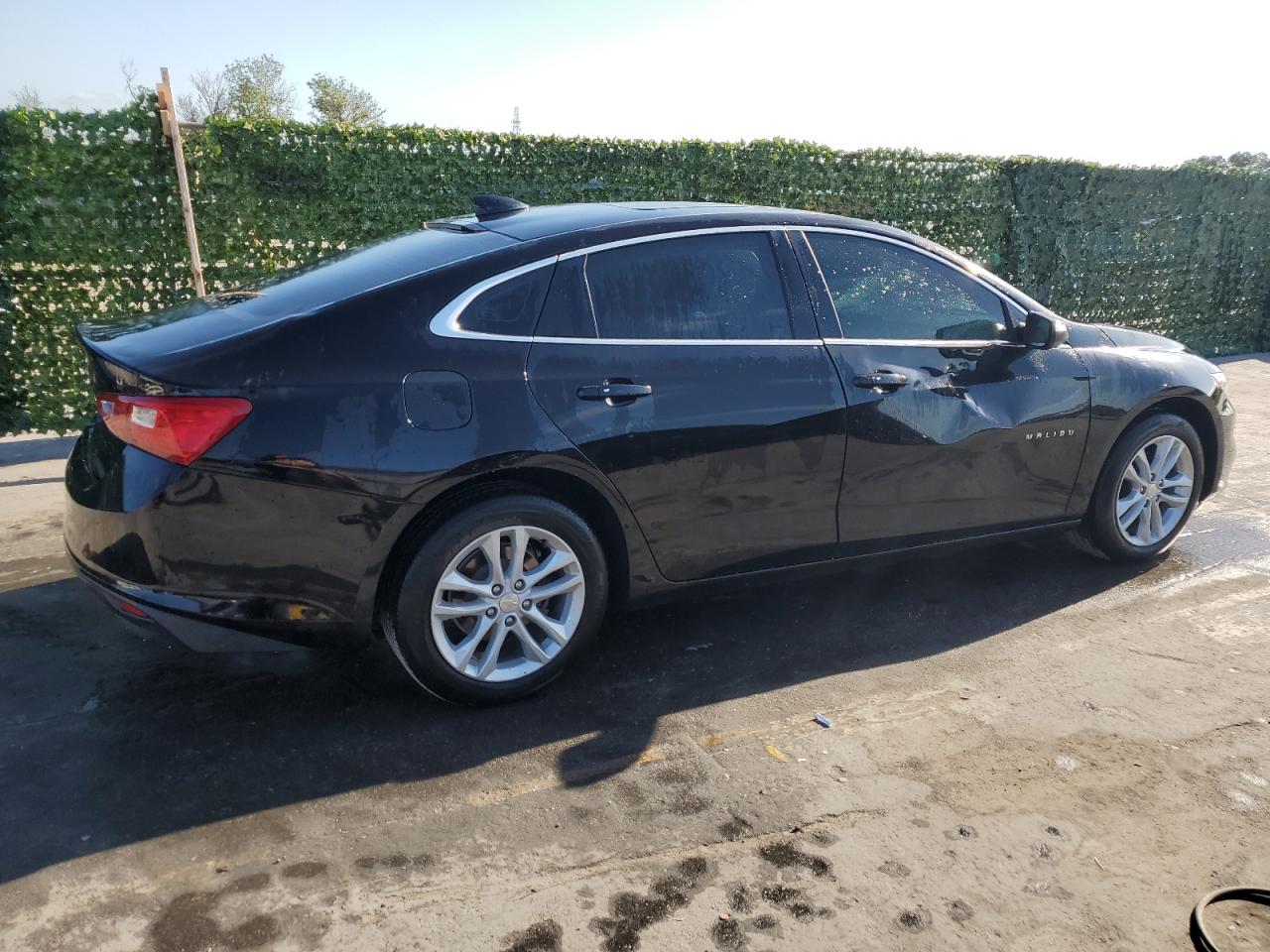 1G1ZD5ST7JF141512 2018 Chevrolet Malibu Lt