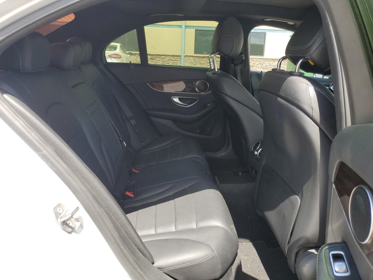 55SWF4JB0JU268564 2018 Mercedes-Benz C 300