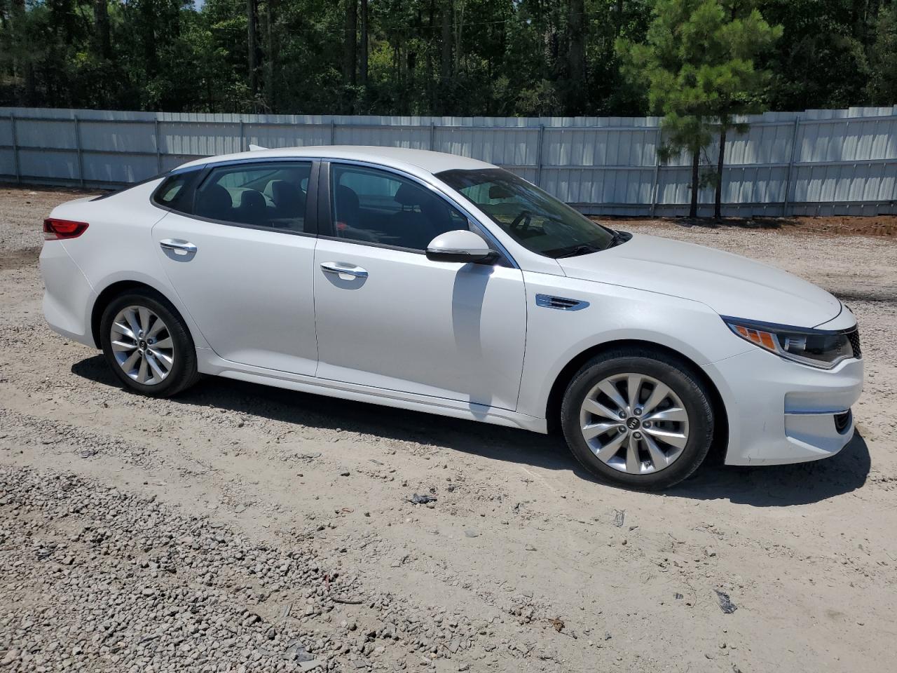 5XXGT4L38JG250976 2018 Kia Optima Lx