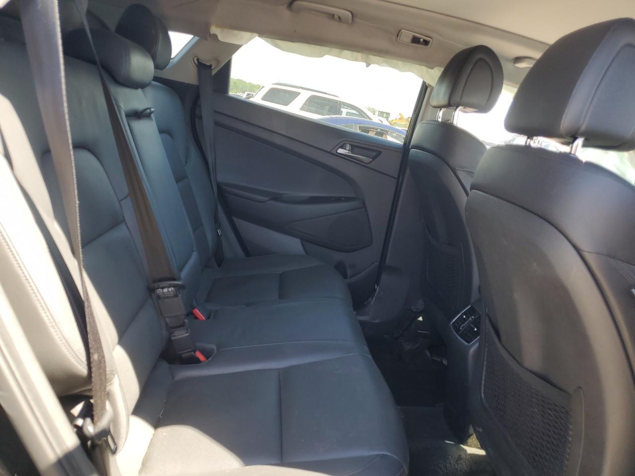 KM8J3CA27GU189483 2016 Hyundai Tucson Limited