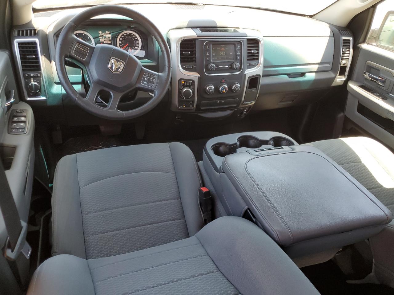 1C6RR7GGXGS149451 2016 Ram 1500 Slt