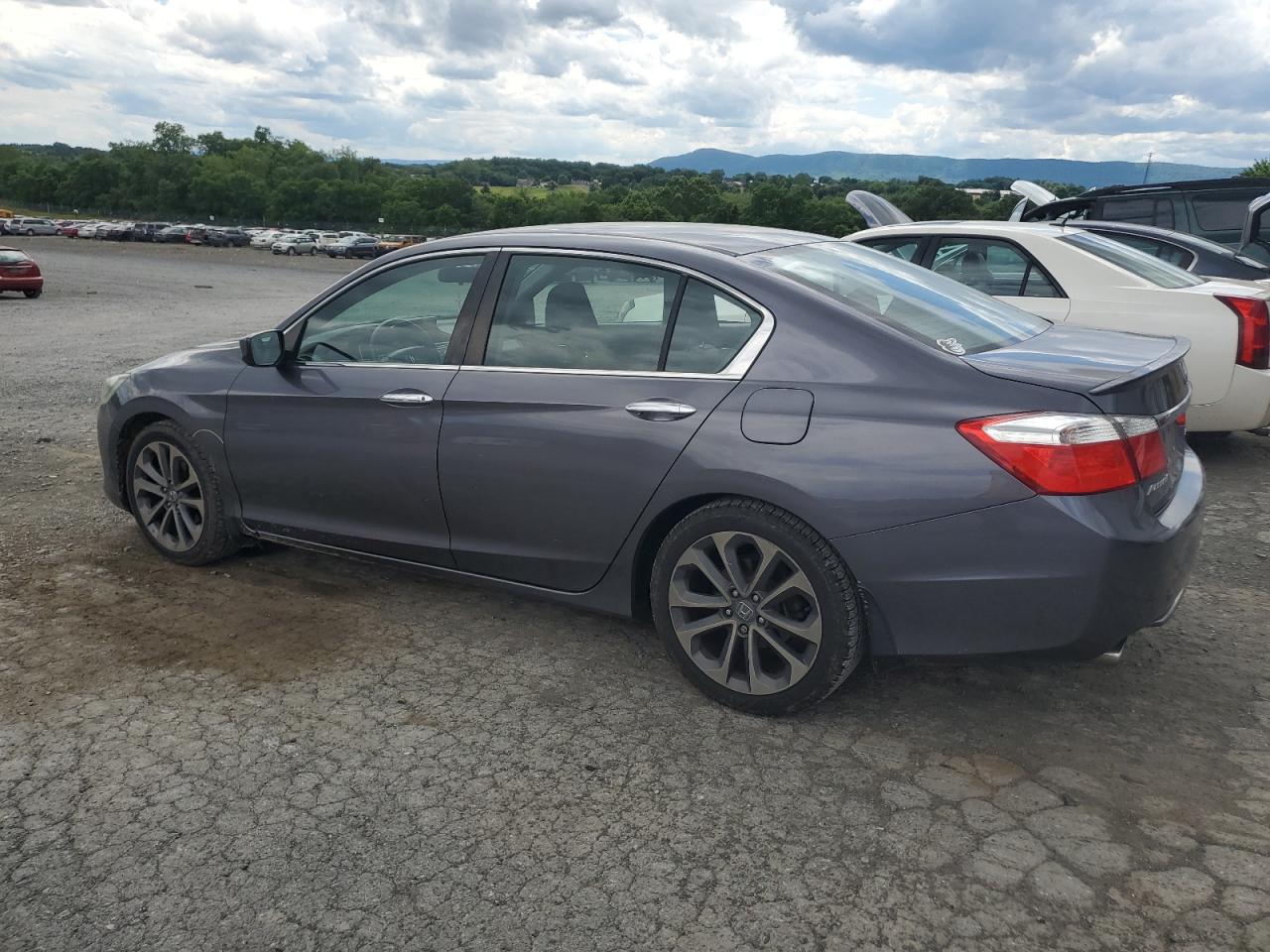 1HGCR2F50FA118331 2015 Honda Accord Sport