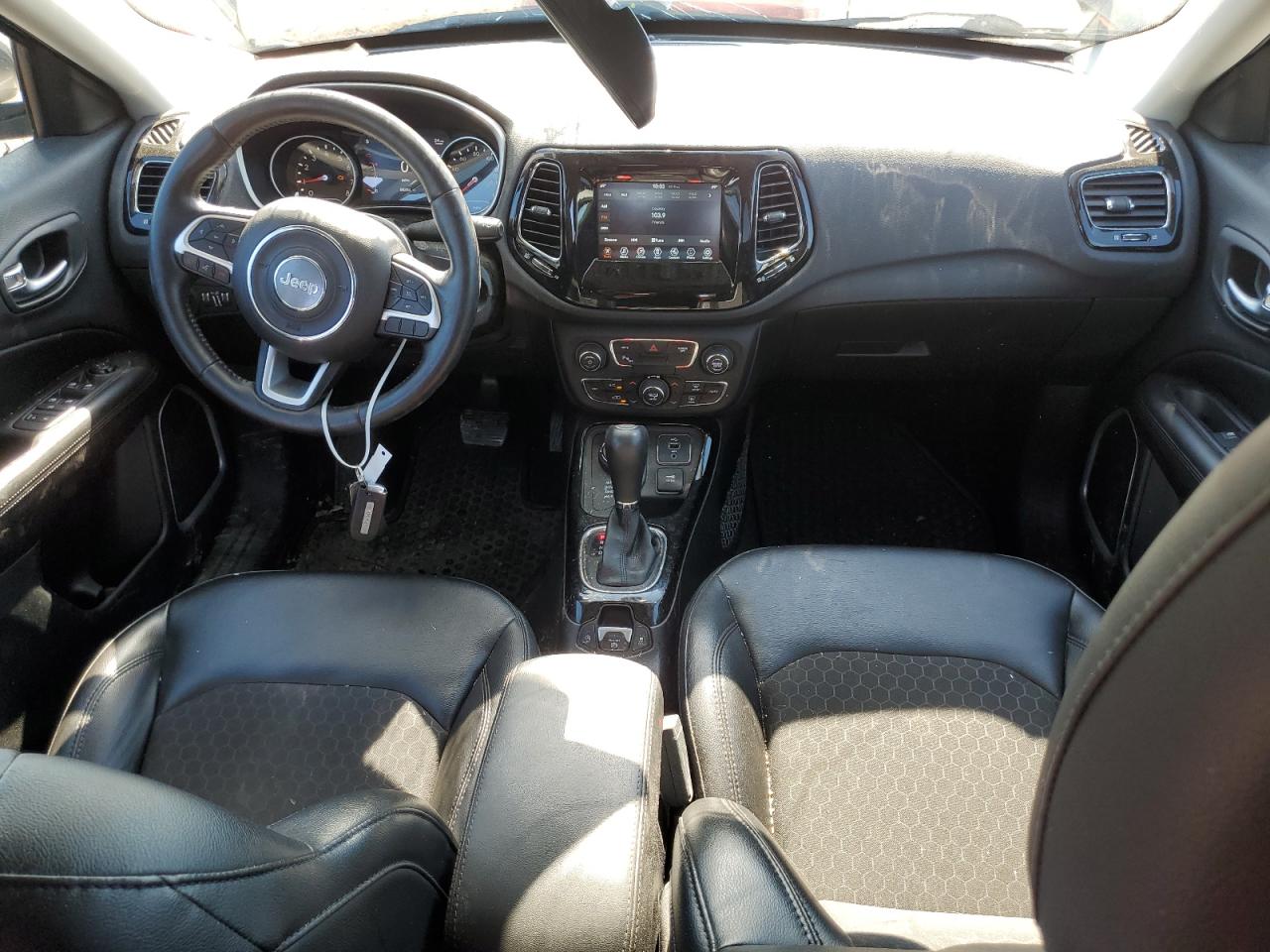 3C4NJDBB6JT299023 2018 Jeep Compass Latitude