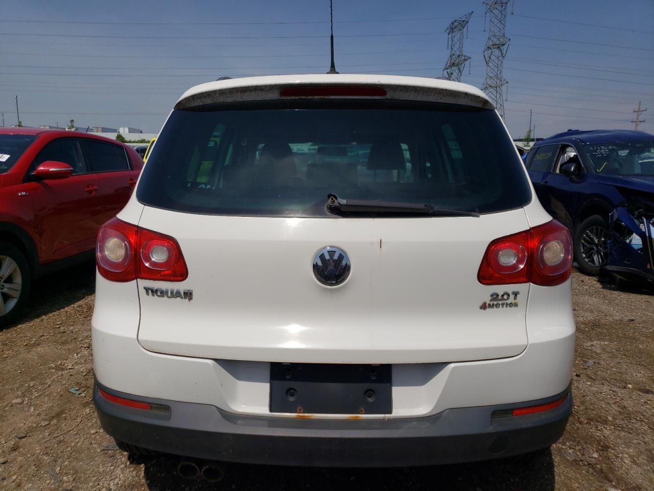 WVGBV75N59W000640 2009 Volkswagen Tiguan Se