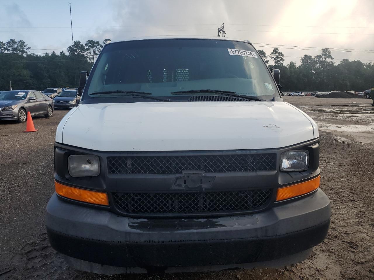 1GCWGBFF4H1134125 2017 Chevrolet Express G2500