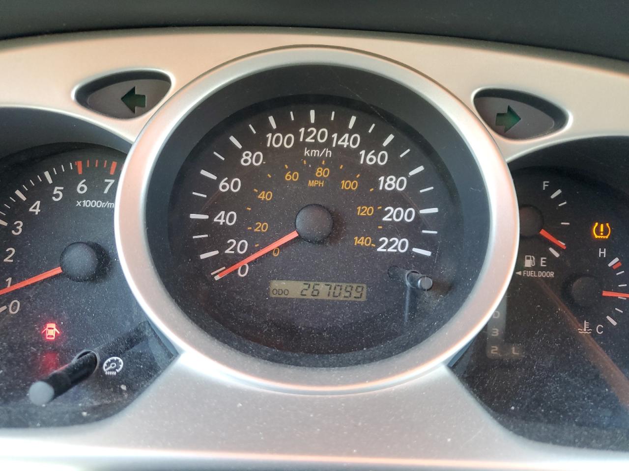 JTEHP21A140012483 2004 Toyota Highlander Base