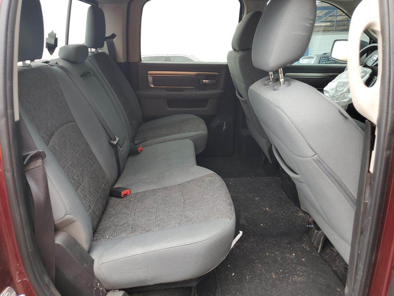 3C6RR6LT0HG573632 2017 Ram 1500 Slt