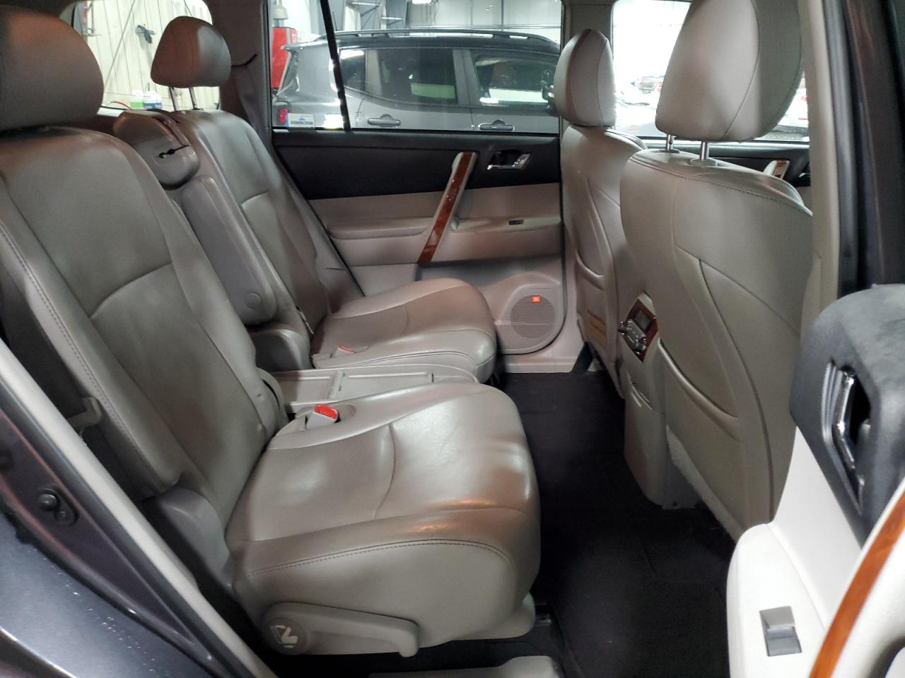 5TDDK3EH8CS159121 2012 Toyota Highlander Limited