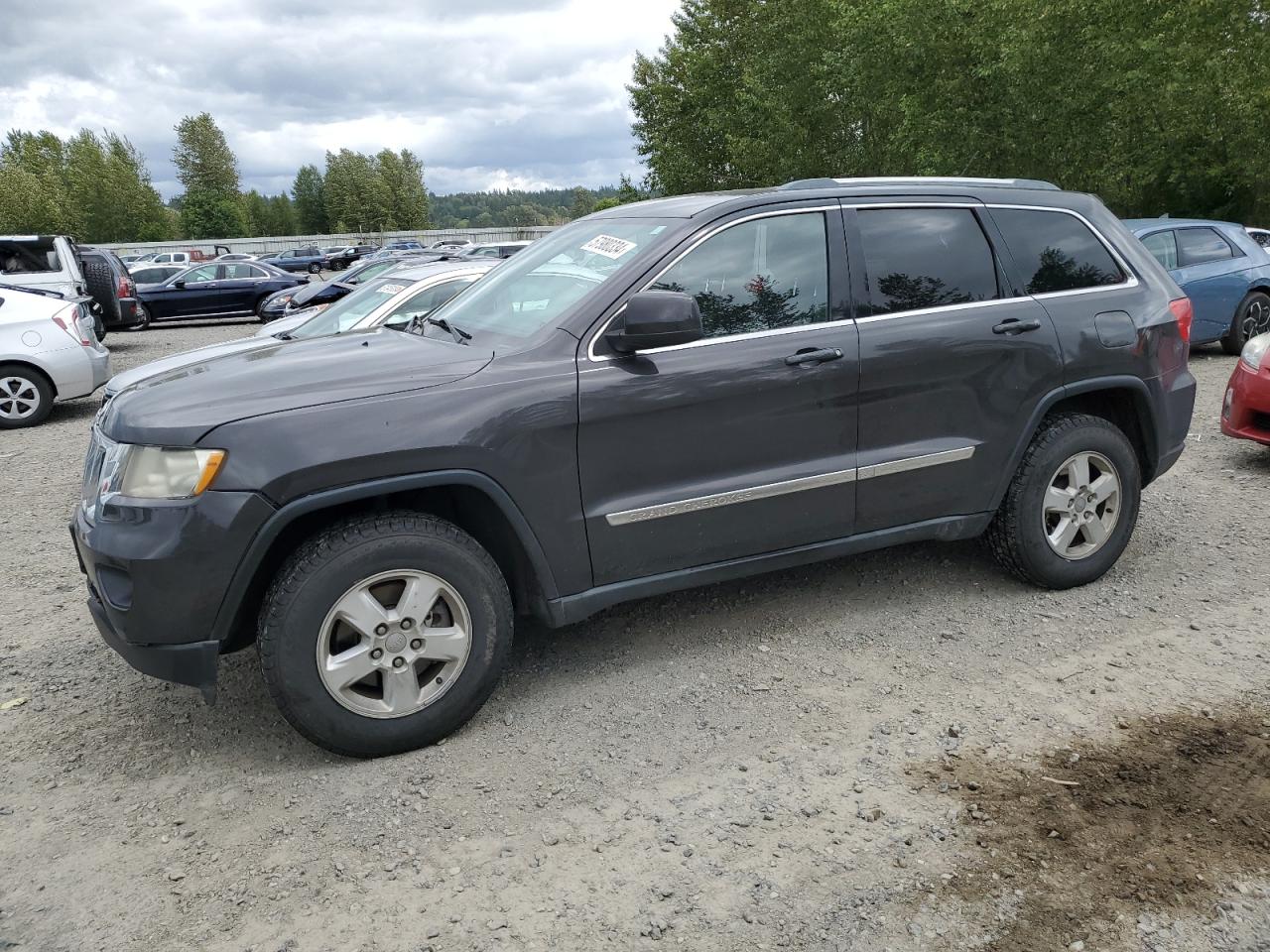 1J4RR4GG3BC694055 2011 Jeep Grand Cherokee Laredo