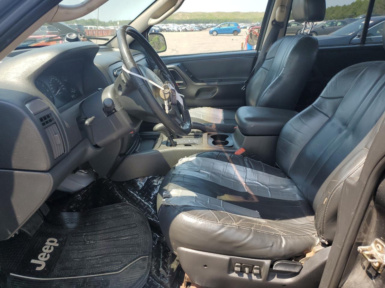 1J4GW48S12C267623 2002 Jeep Grand Cherokee Laredo