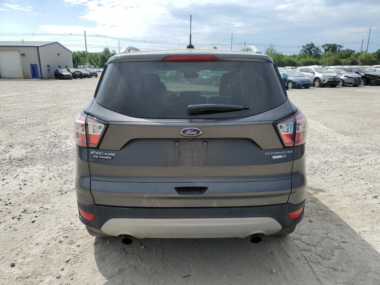 1FMCU9J99HUD55655 FORD ESCAPE 2017