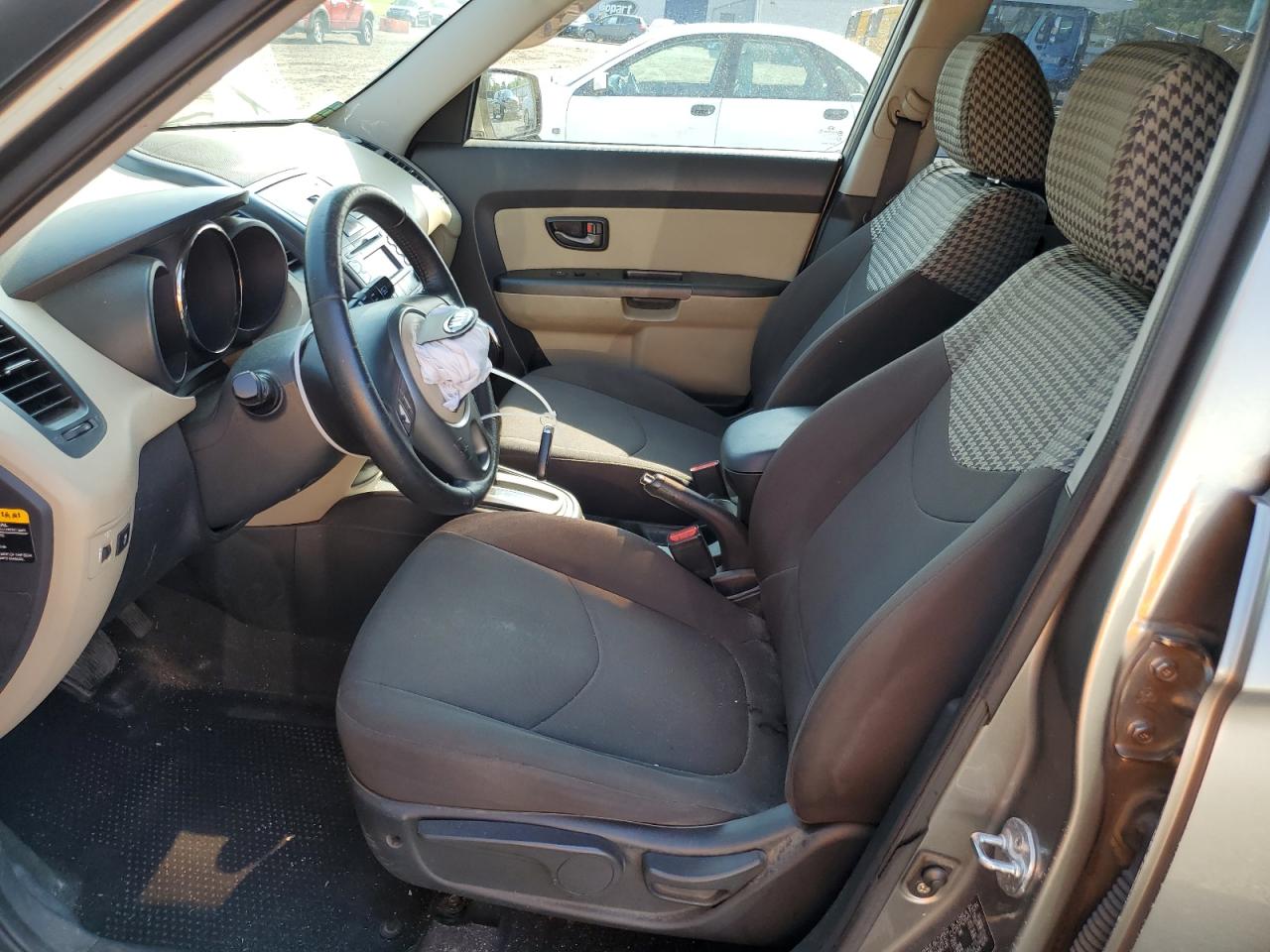 KNDJT2A27A7177256 2010 Kia Soul +