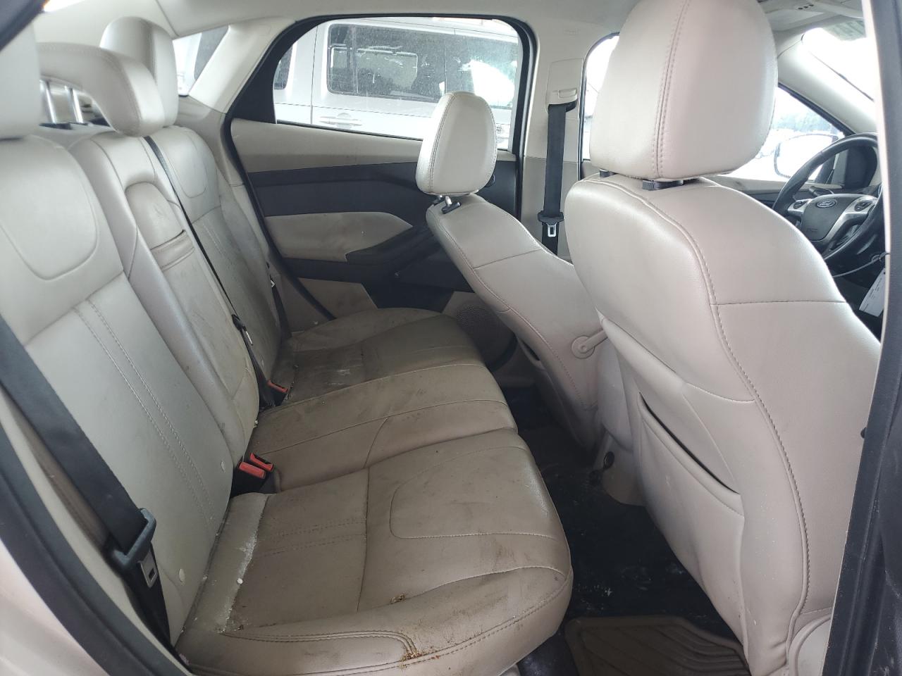 1FAHP3H25CL471933 2012 Ford Focus Sel