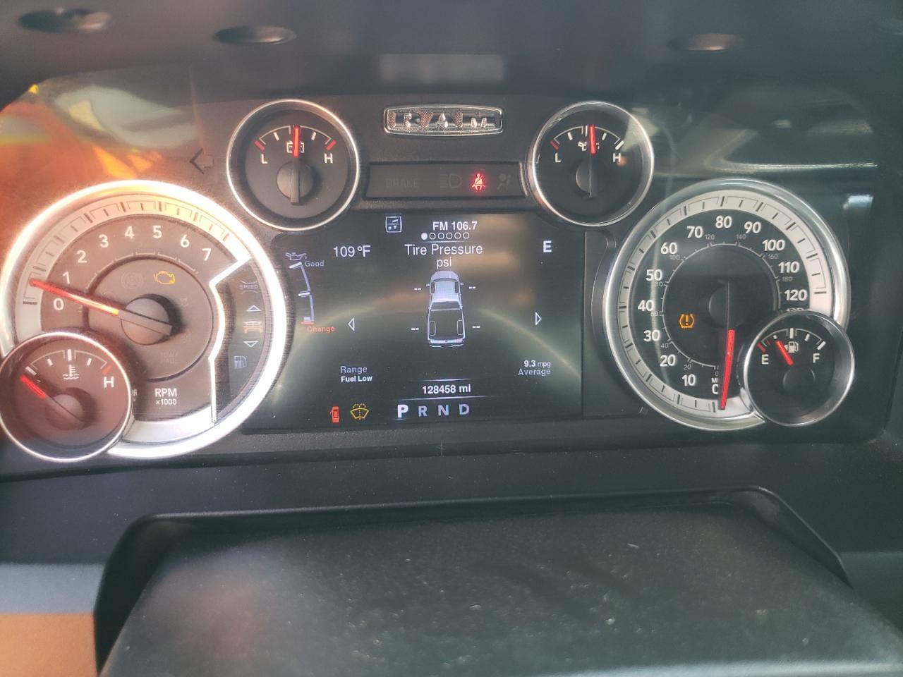 1C6RR6LT0GS341068 2016 Ram 1500 Slt