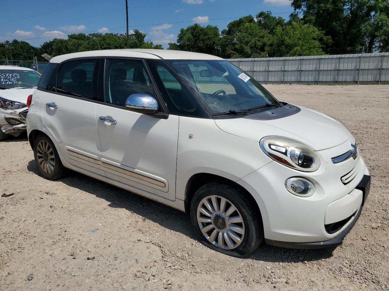 2015 Fiat 500L Lounge vin: ZFBCFACH8FZ030101