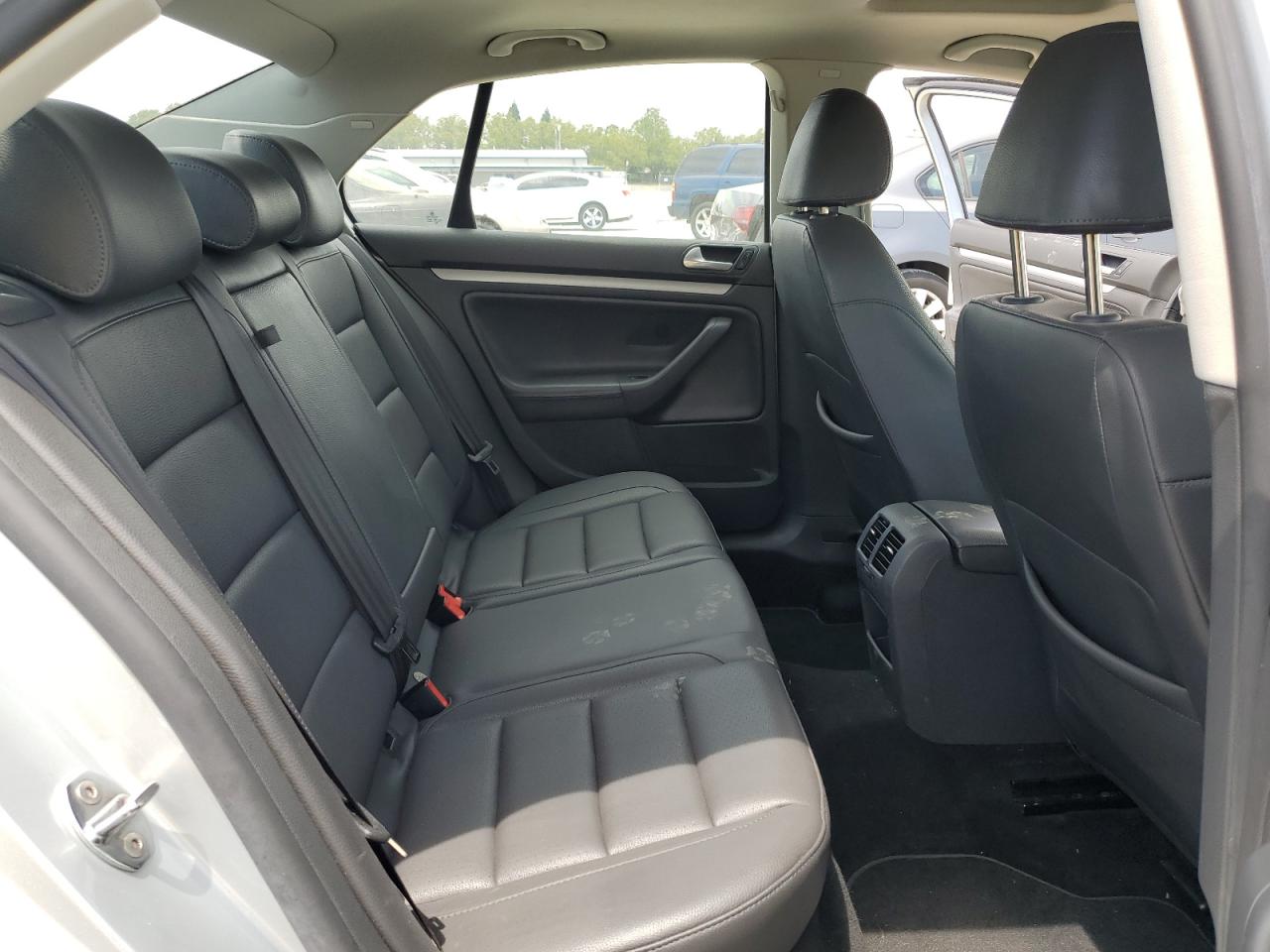 3VWRZ71K18M062132 2008 Volkswagen Jetta Se