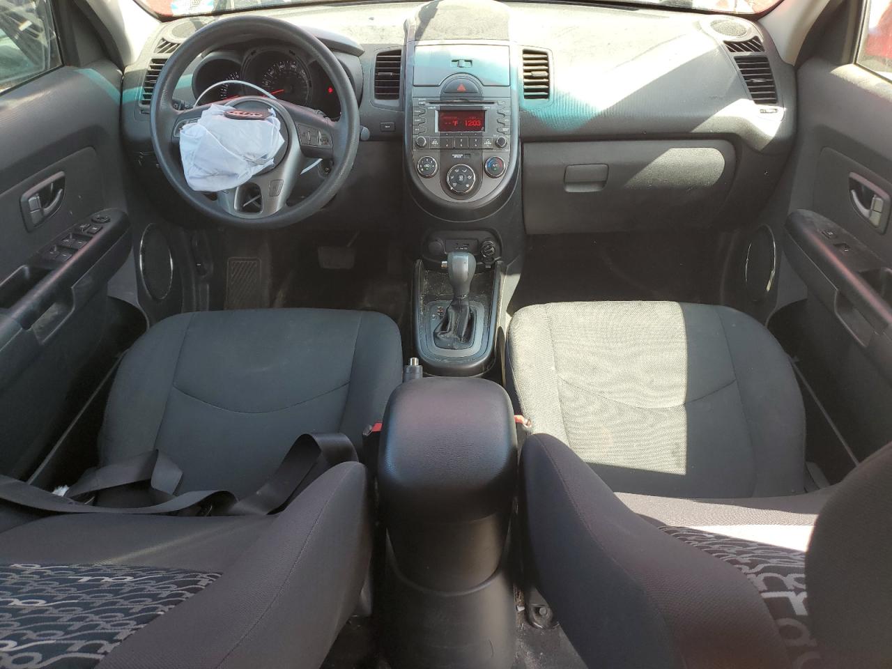 KNDJT2A26B7235004 2011 Kia Soul +