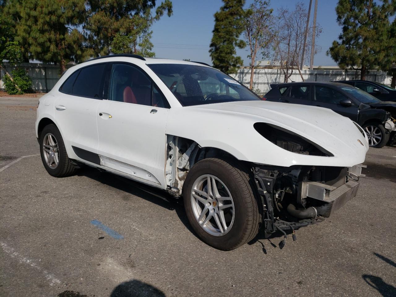 2017 Porsche Macan vin: WP1AA2A5XHLB82693