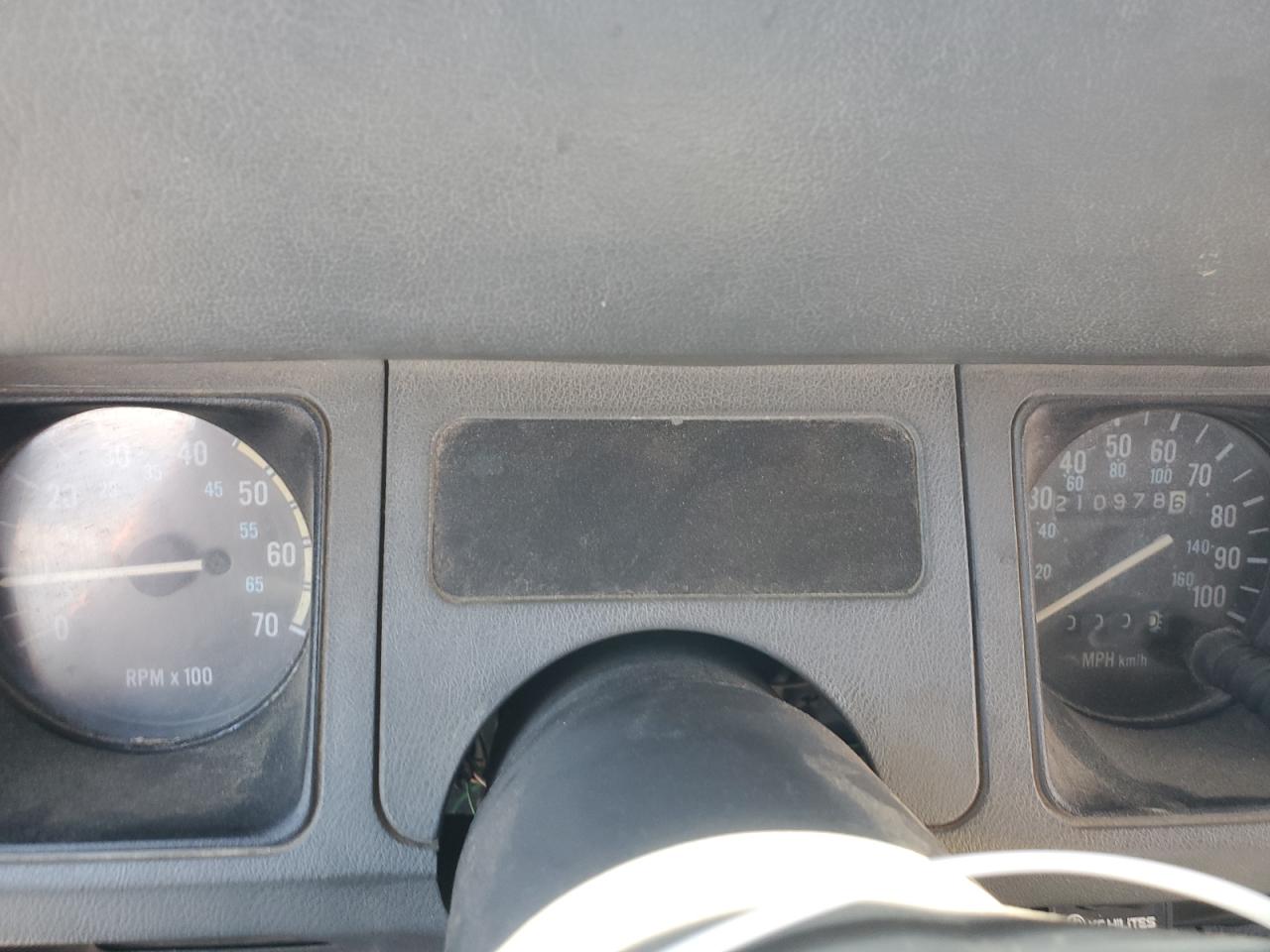 2J4FY29T0LJ501517 1990 Jeep Wrangler / Yj