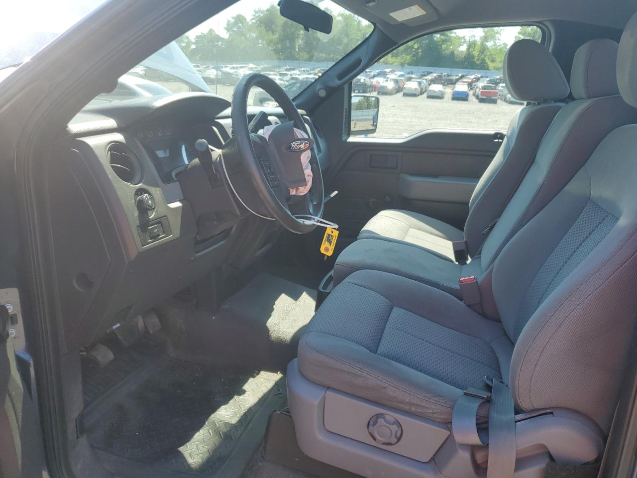 1FTMF1CM8DKF22129 2013 Ford F150