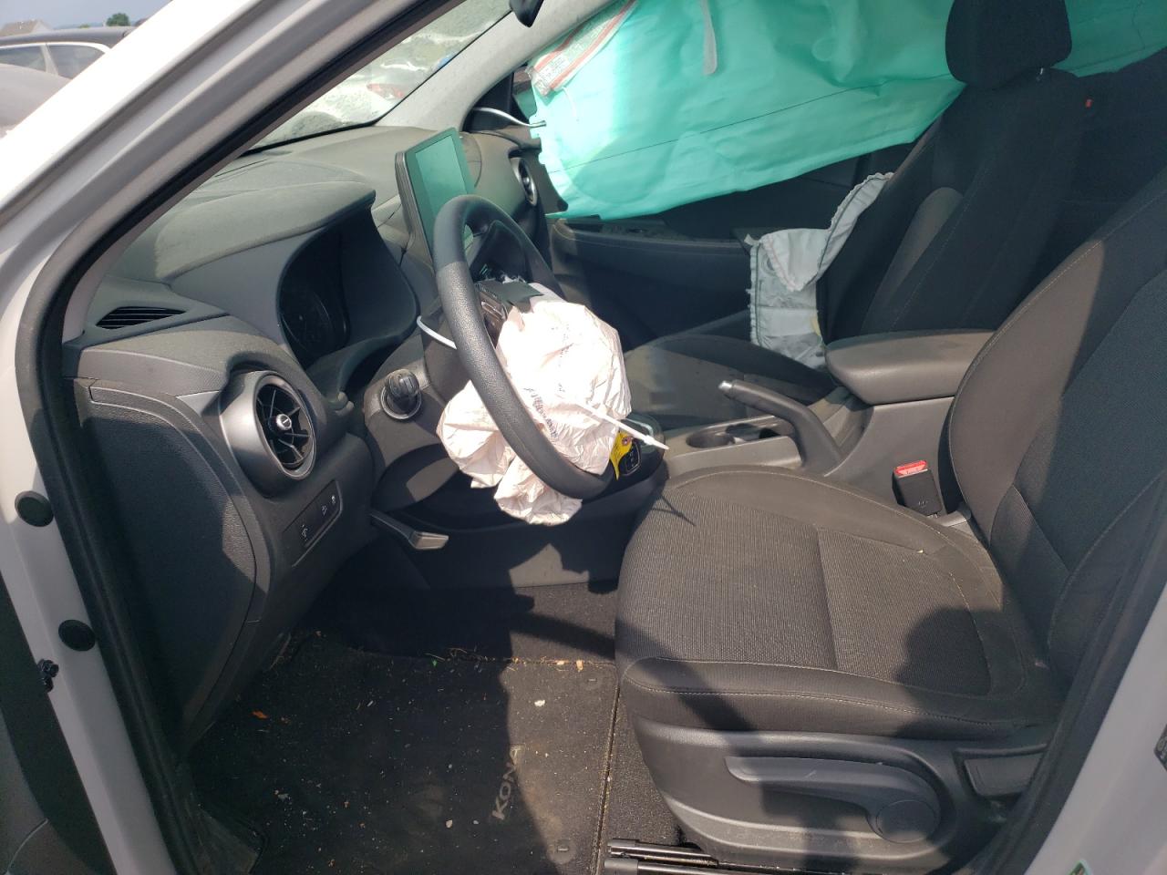 KM8K6CAB6NU818157 2022 Hyundai Kona Sel