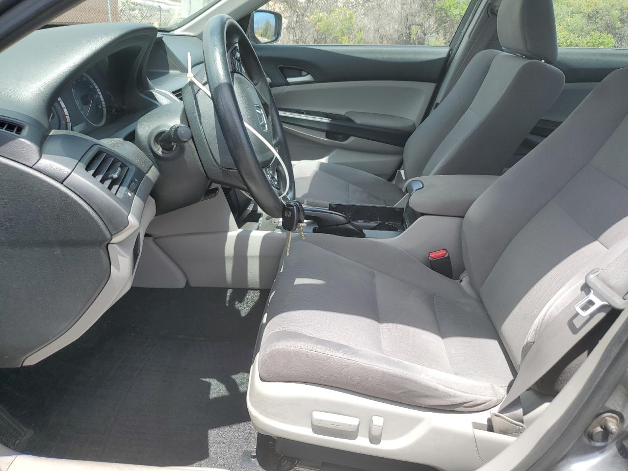 1HGCP2F41BA100492 2011 Honda Accord Lxp