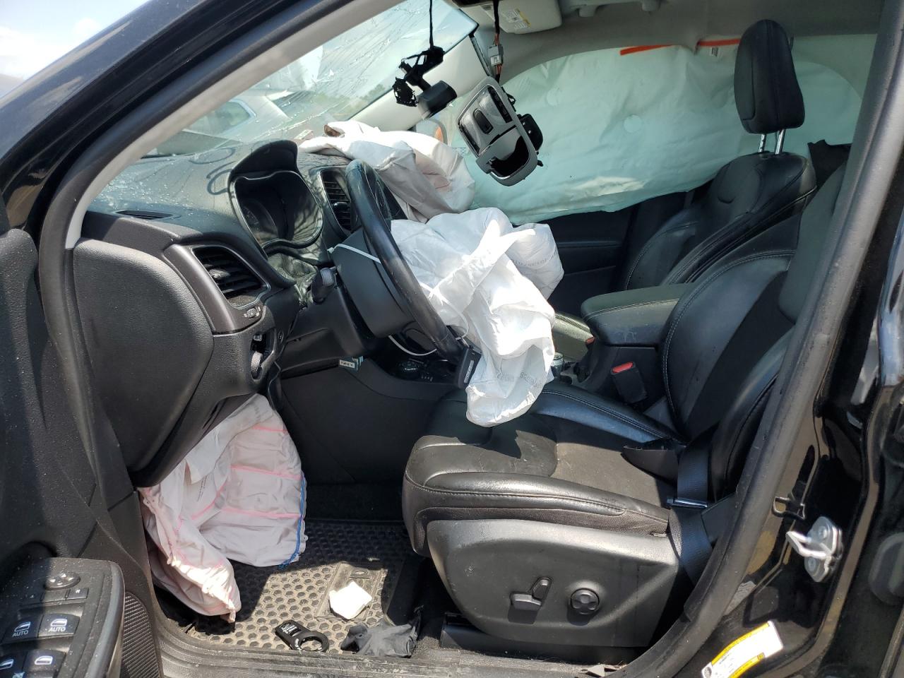 1C4PJMLB7LD608417 2020 Jeep Cherokee Latitude Plus