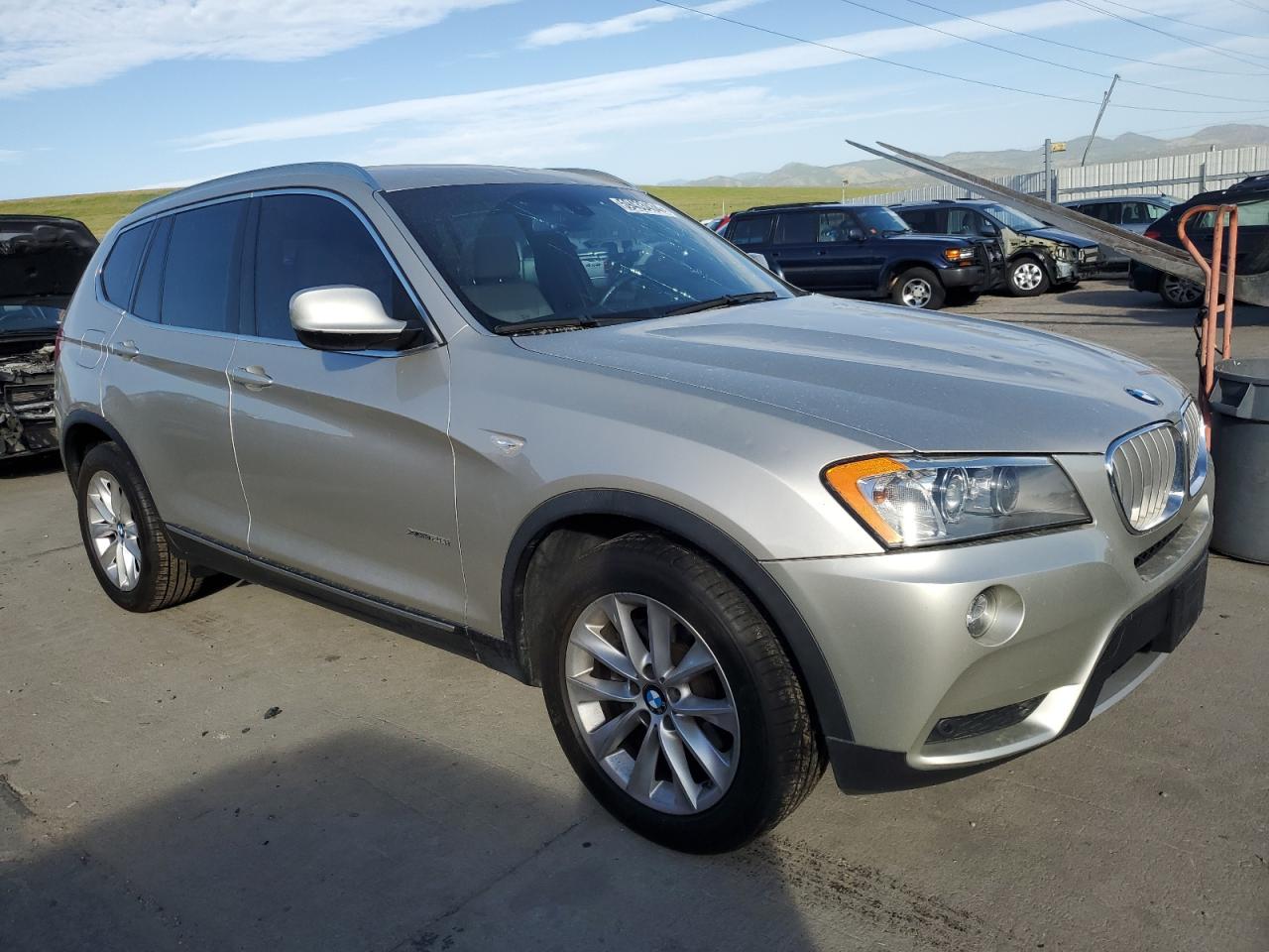 2013 BMW X3 xDrive28I vin: 5UXWX9C55D0A25159