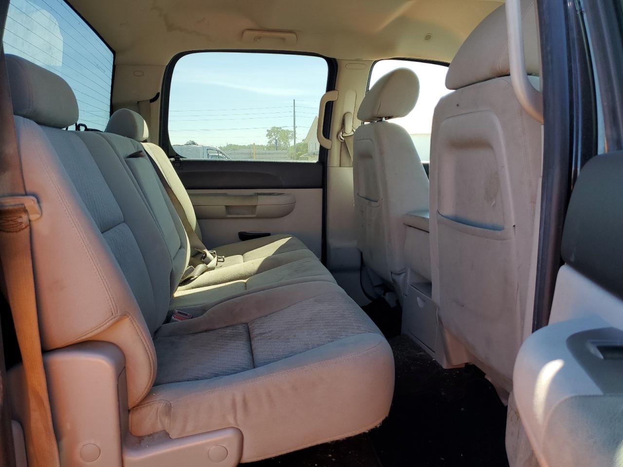 3GCPKSE36BG330019 2011 Chevrolet Silverado K1500 Lt