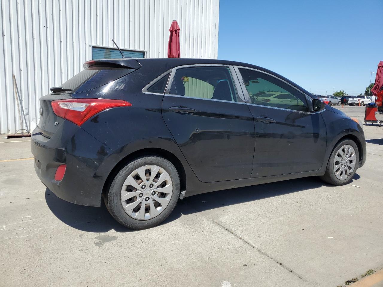 2017 Hyundai Elantra Gt vin: KMHD35LHXHU379628