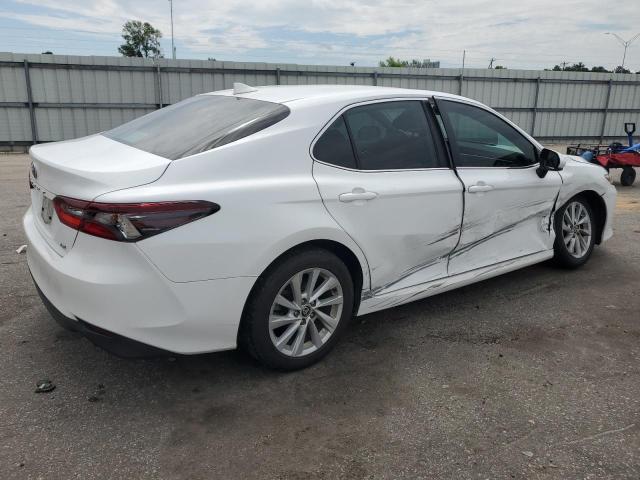 VIN 4T1C11AK9NU660470 2022 Toyota Camry, LE no.3