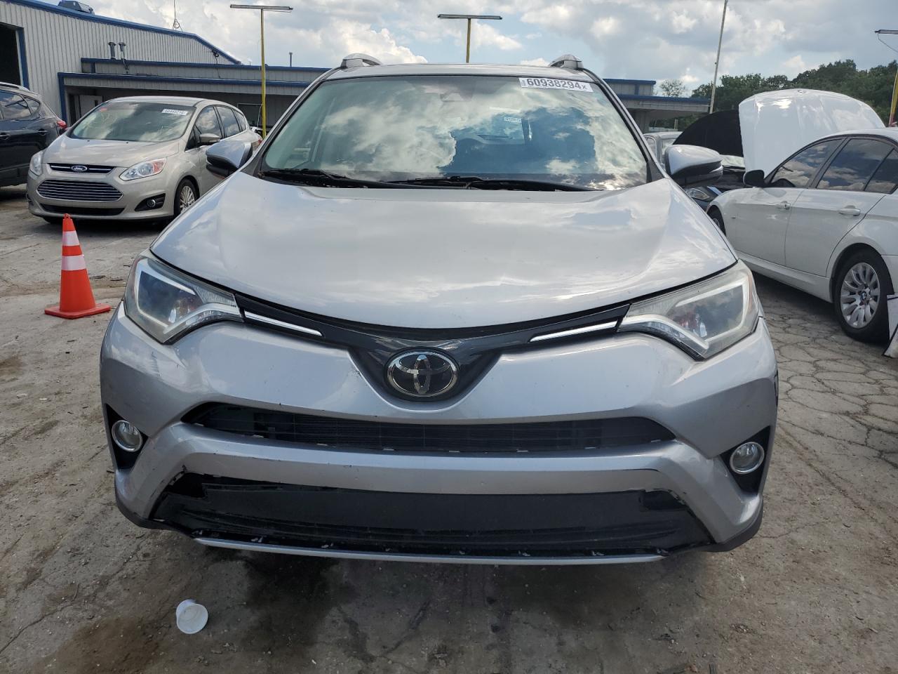 Lot #2688856236 2017 TOYOTA RAV4 XLE