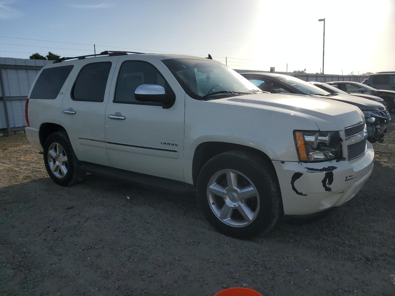 1GNSKCE03BR102007 2011 Chevrolet Tahoe K1500 Ltz