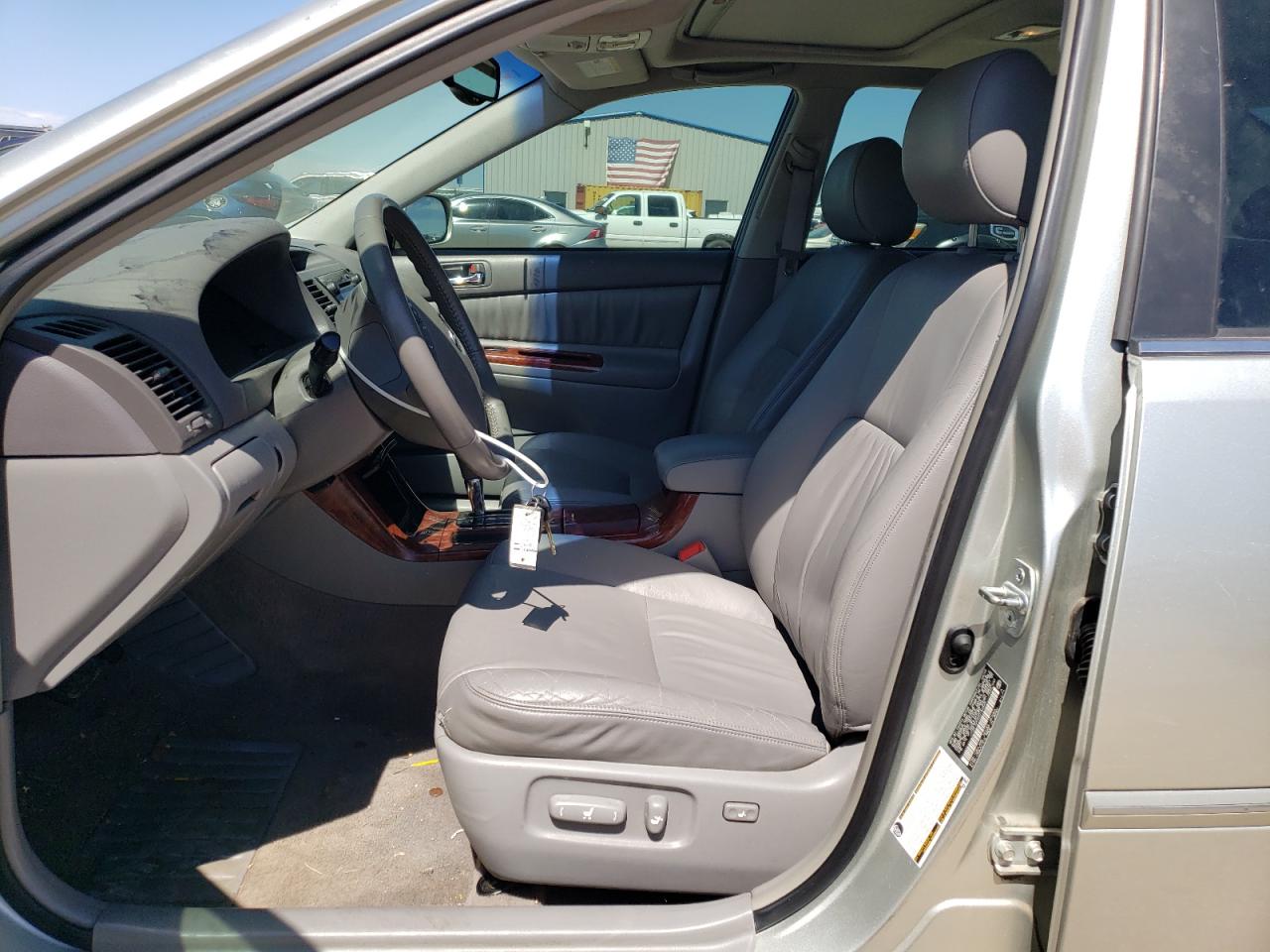 JTDBF32K550162849 2005 Toyota Camry Le