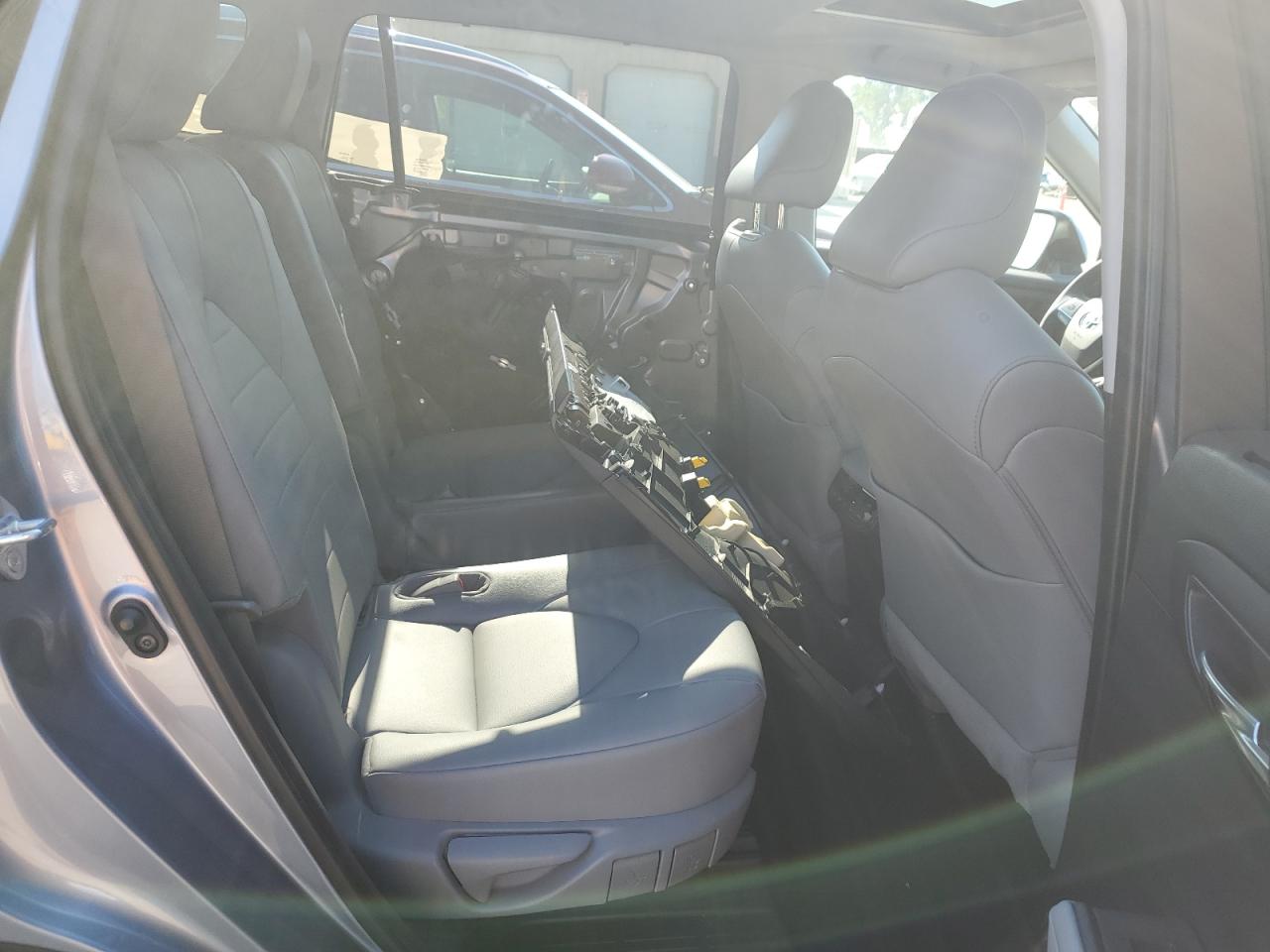 5TDHZRBH8MS149663 2021 Toyota Highlander Xle