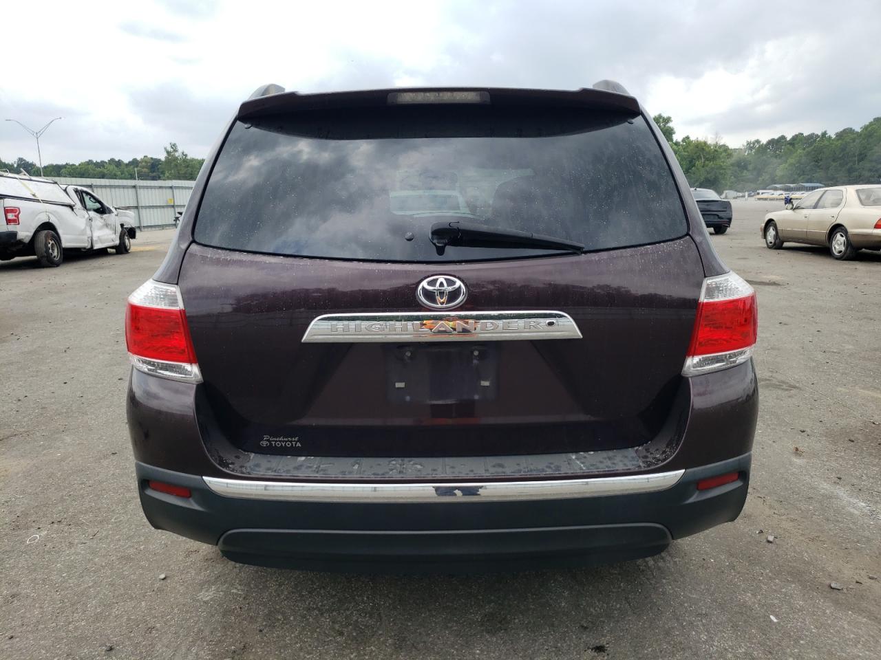 5TDZK3EH1BS026009 2011 Toyota Highlander Base