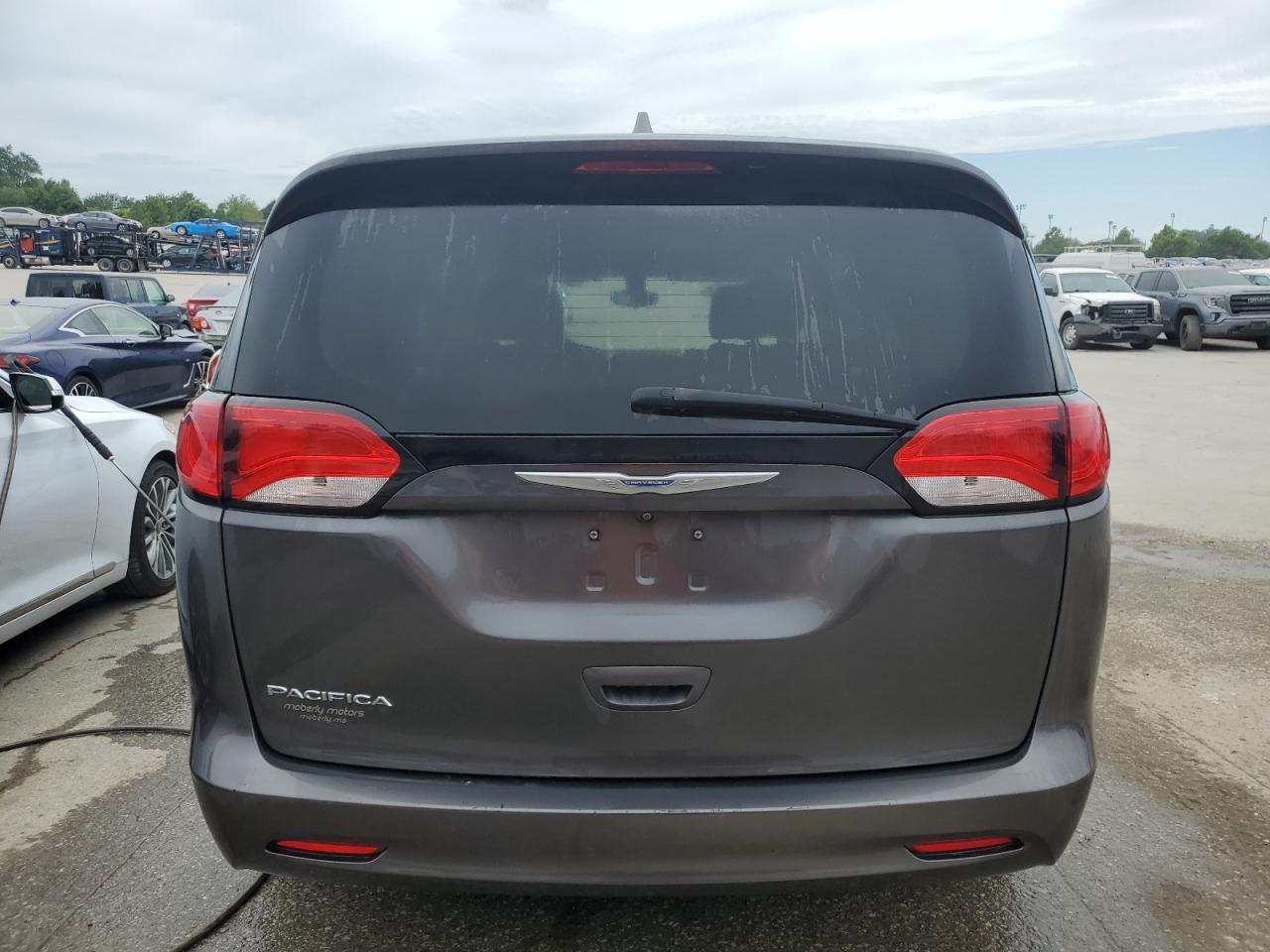 2C4RC1DG1HR756692 2017 Chrysler Pacifica Touring