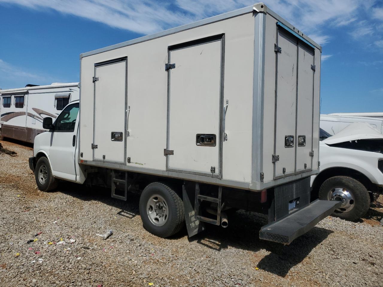 1GB0GRFFXH1336566 2017 Chevrolet Express G3500