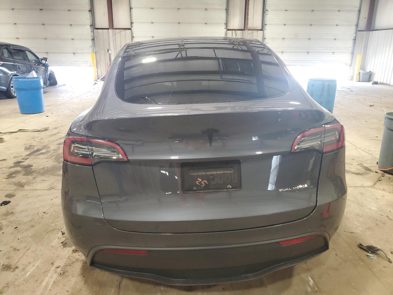 7SAYGDEE4PF877647 2023 Tesla Model Y