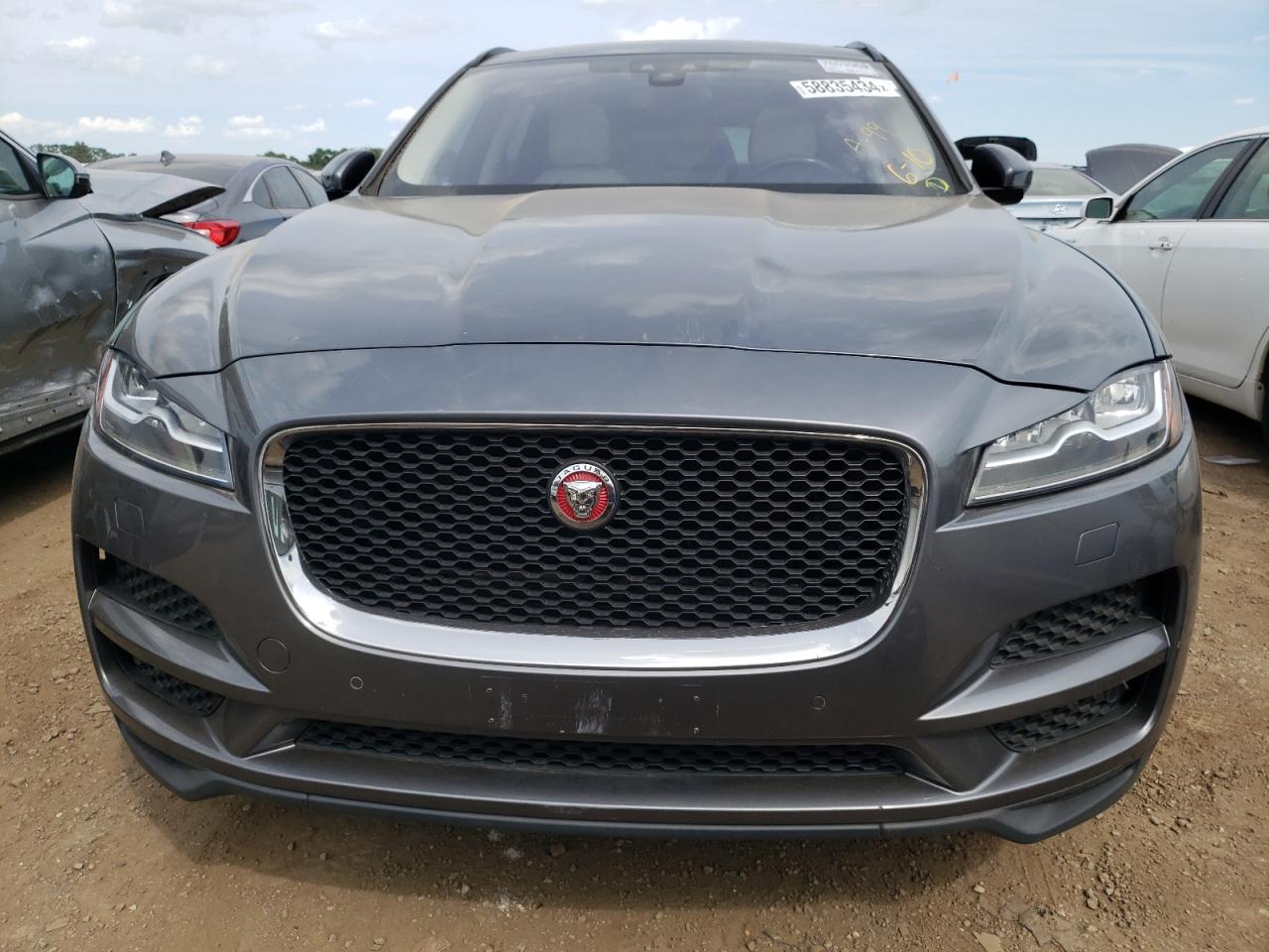 2017 Jaguar F-Pace Prestige vin: SADCK2BVXHA069123