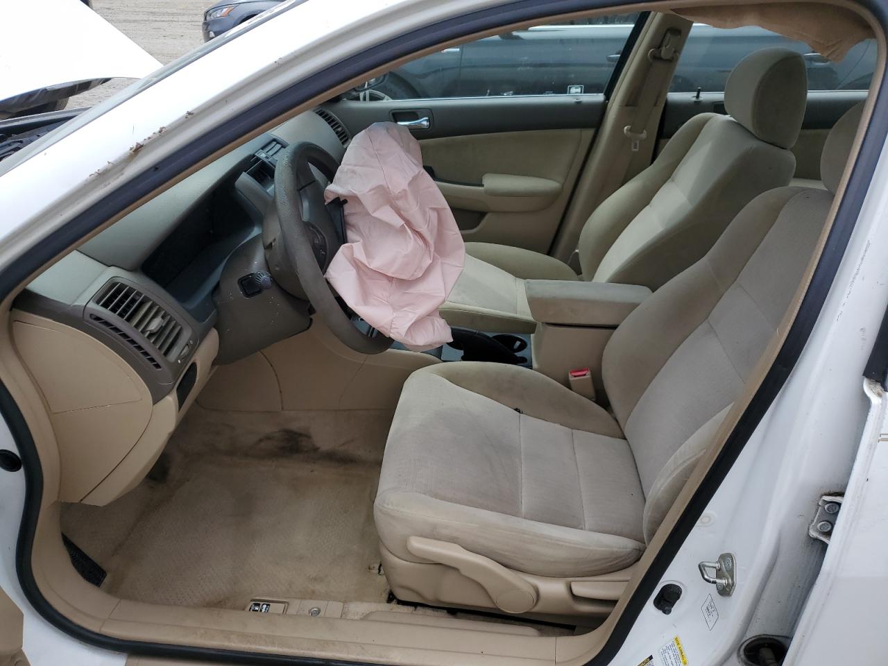 1HGCM564X4A099517 2004 Honda Accord Lx