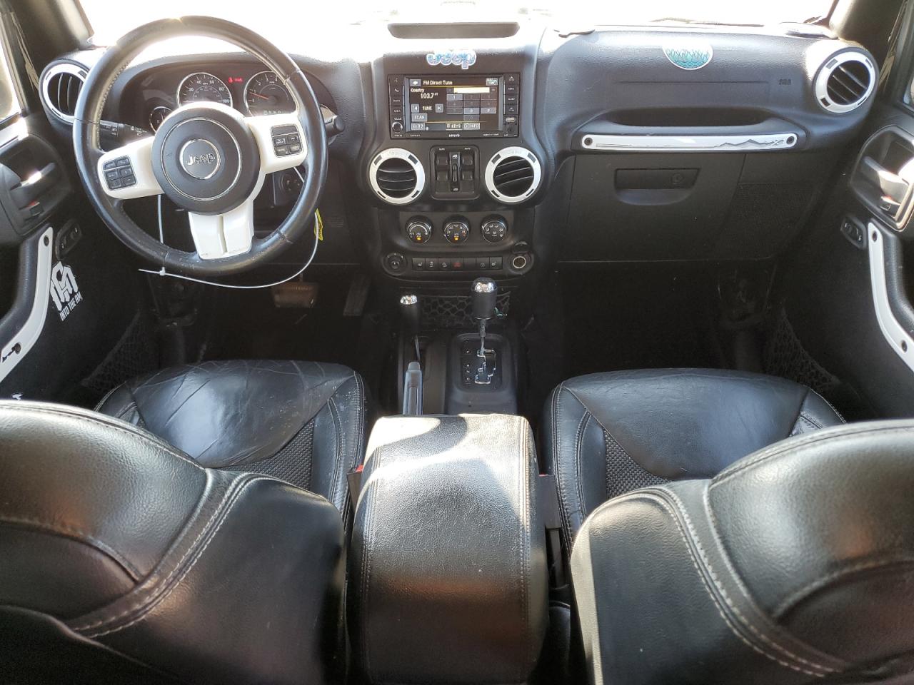 1C4BJWEG1FL614304 2015 Jeep Wrangler Unlimited Sahara