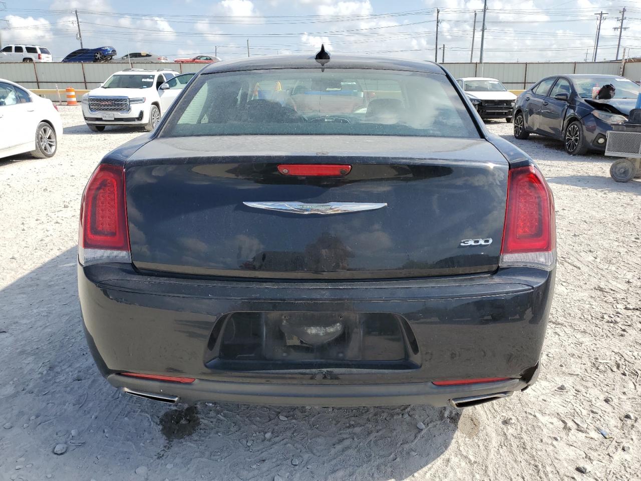 2C3CCAAG0KH666297 2019 Chrysler 300 Touring