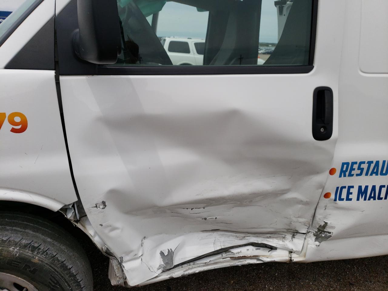 1GCWGAFF8G1231935 2016 Chevrolet Express G2500