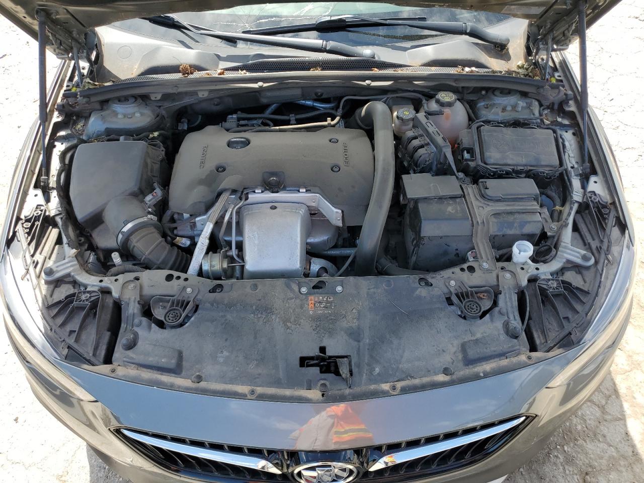 W04GU8SX2K1026702 2019 Buick Regal Tourx Preferred