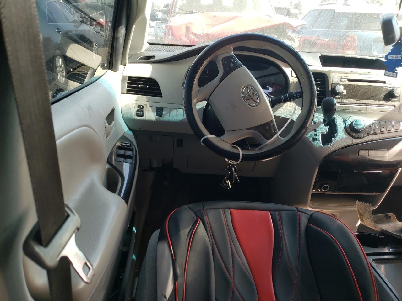 5TDKK3DC1ES483379 2014 Toyota Sienna Le